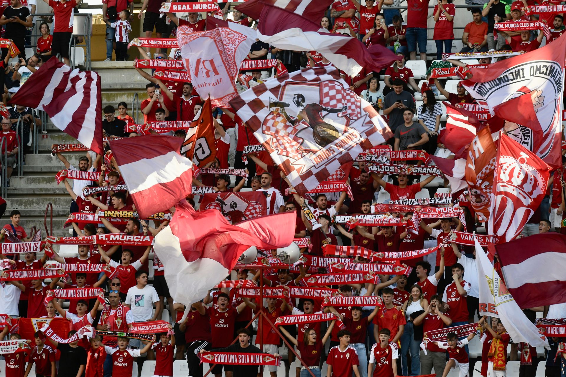 El empate del Real Murcia frente al Marbella FC, en imágenes