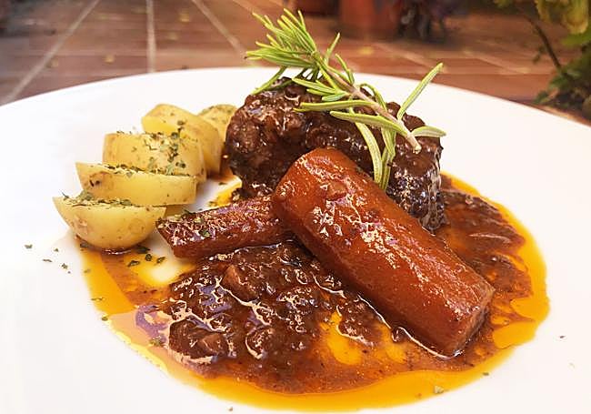Ternera guisada al romero