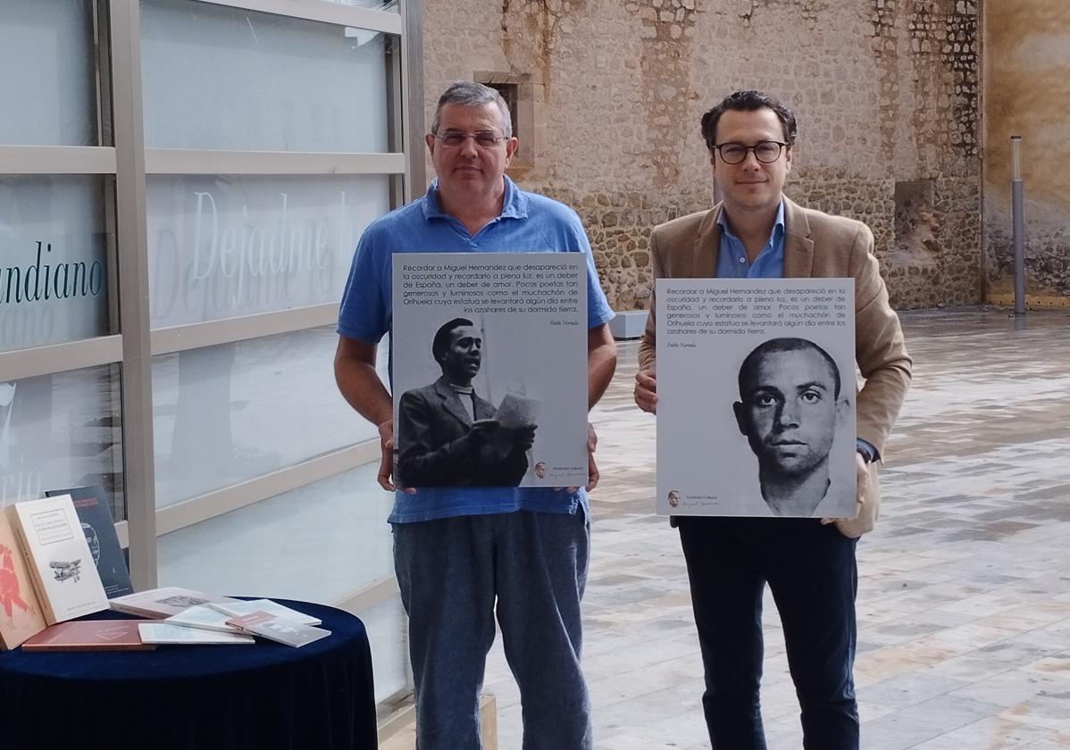 El director de la Fundación Miguel Hernández, Aitor Larrabide, y el presidente de ACMO, Ascensio Pérez, este miércoles.