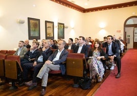 En la primera fila de la presentación, Miguel Ángel Noguera (i), el concejal de Deportes de Murcia; Francisco Sánchez, el director general de Deportes; Juan Carlos Martínez Vera, el presidente de la Territorial murciana, y Enrique Herrero, el presidente de la Asociación de Empresarios de Golf de la Región de Murcia.