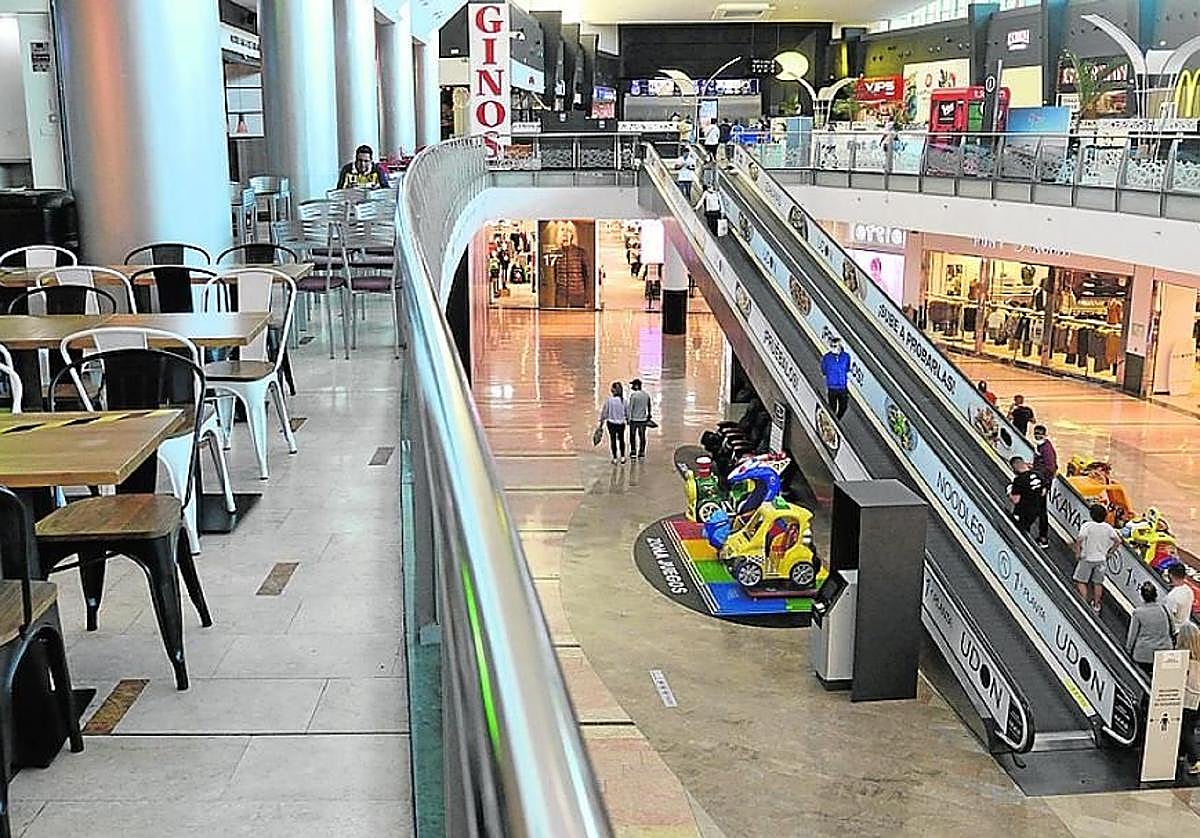 imagen de archivo del centro comercial Nueva Condomina.