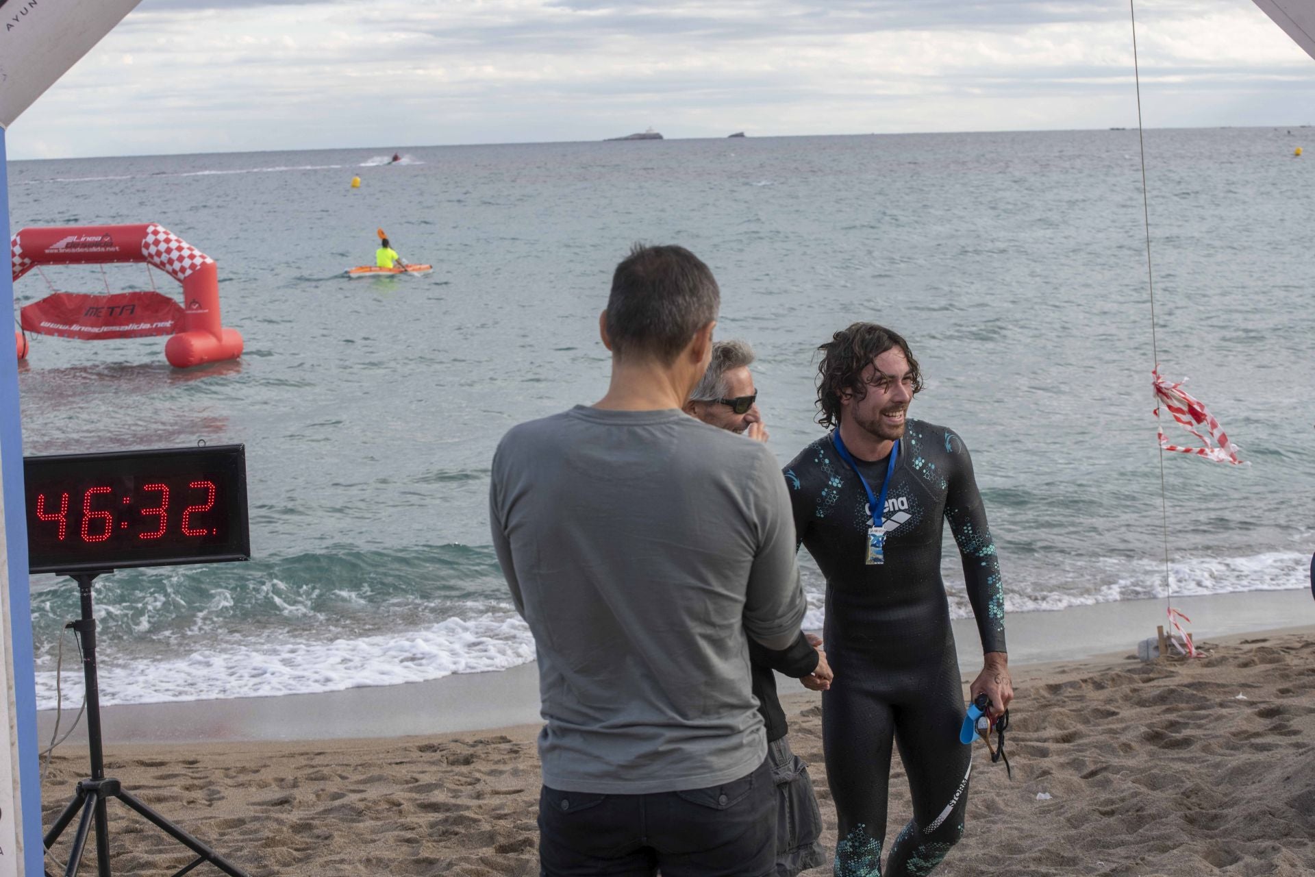 Las imágenes de la travesía a nado por Cabo de Palos