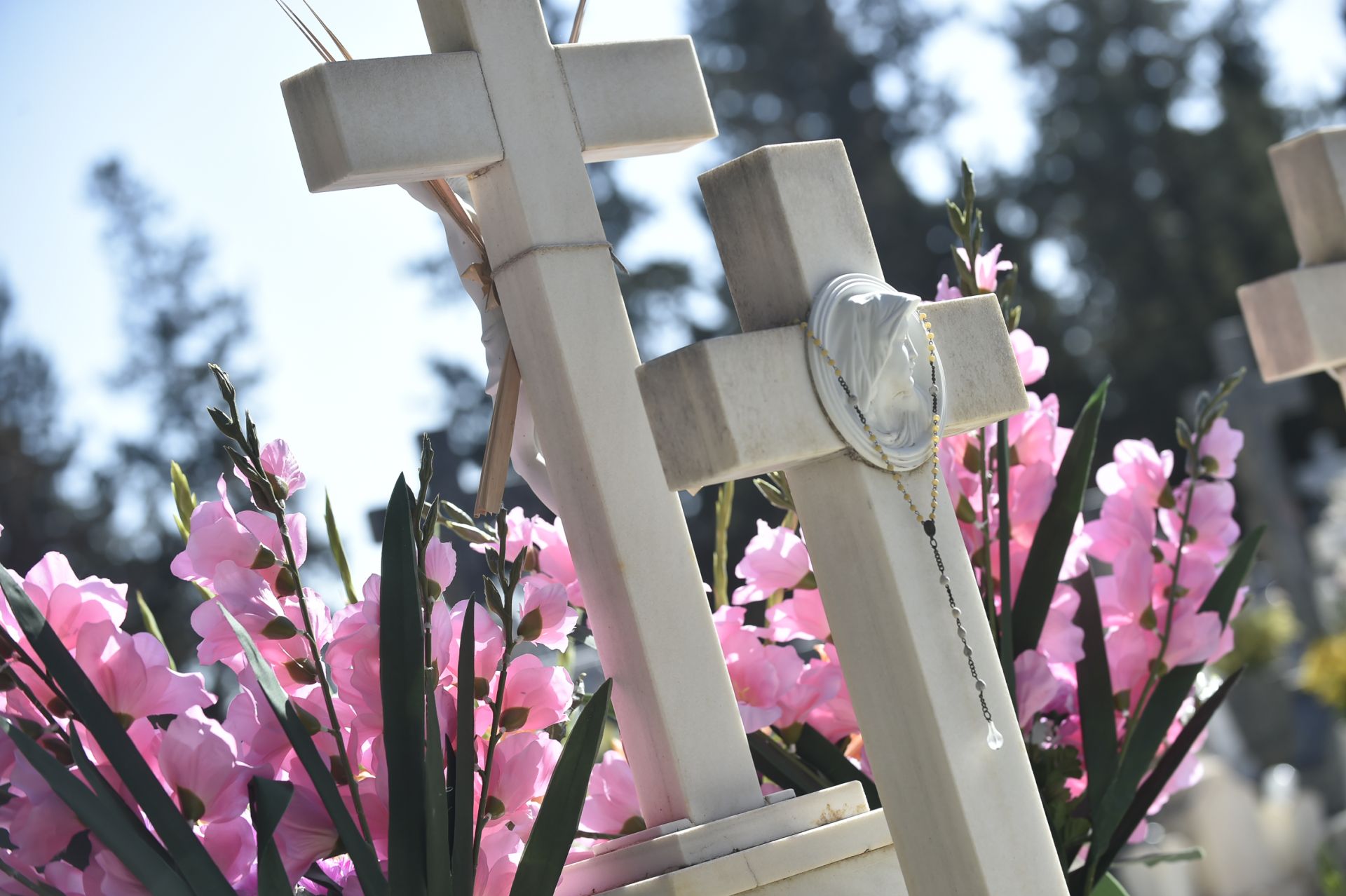 Las imágenes del Día de Todos los Santos en los cementerios de Murcia