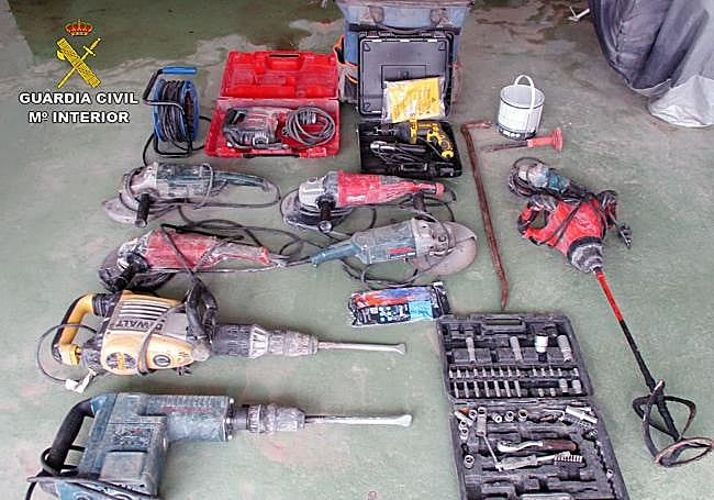 Efectos incautados por la Guardia Civil en la operación.