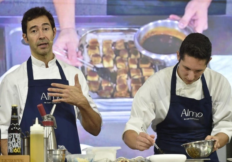 Juan Guillamón y Ricardo, este sábado, durante su ponencia.