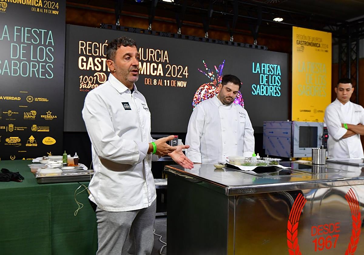 Rafa Soler, chef de Audrey's, mostró durante el taller su 'ADN puramente valenciano'.