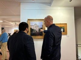 Las imágenes de la exposición del pintor Roberto Ferrández en Orihuela