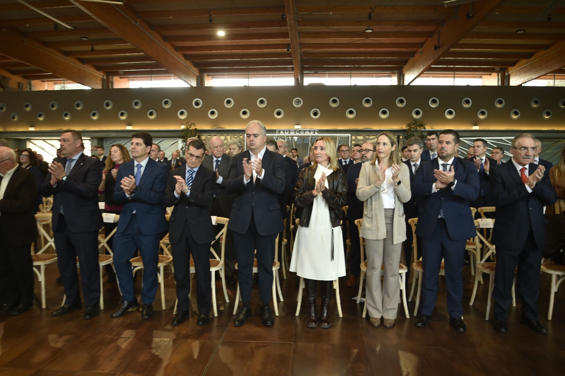 Conferencia en Murcia por el Día del Economista, en imágenes