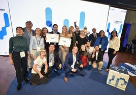 Participantes y premiados de la convocatoria Emprendedor del añojunto a Joaquín Gómez, Marisa López y Miguel López.