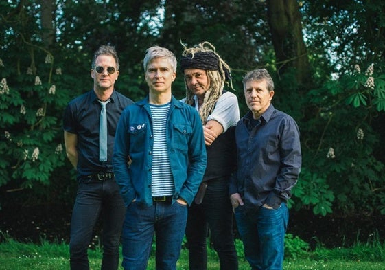 La banda de rock Nada Surf.