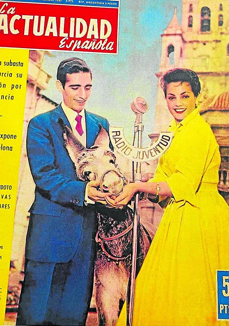 Imagen - Adolfo Fernández y Carmen Sevilla, junto al burro 'Platero II'.