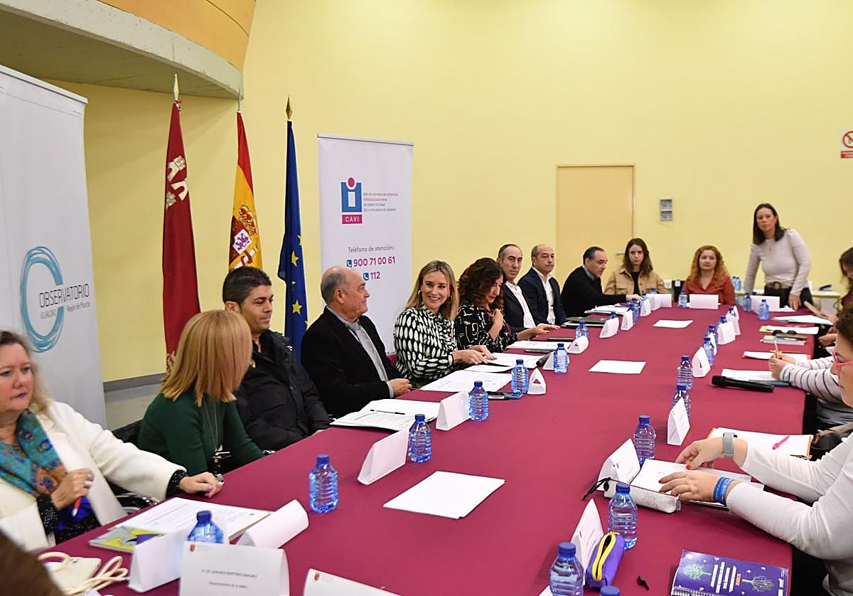 Acto de presentación del borrador del II Pacto regional contra la Violencia de Género, este lunes.
