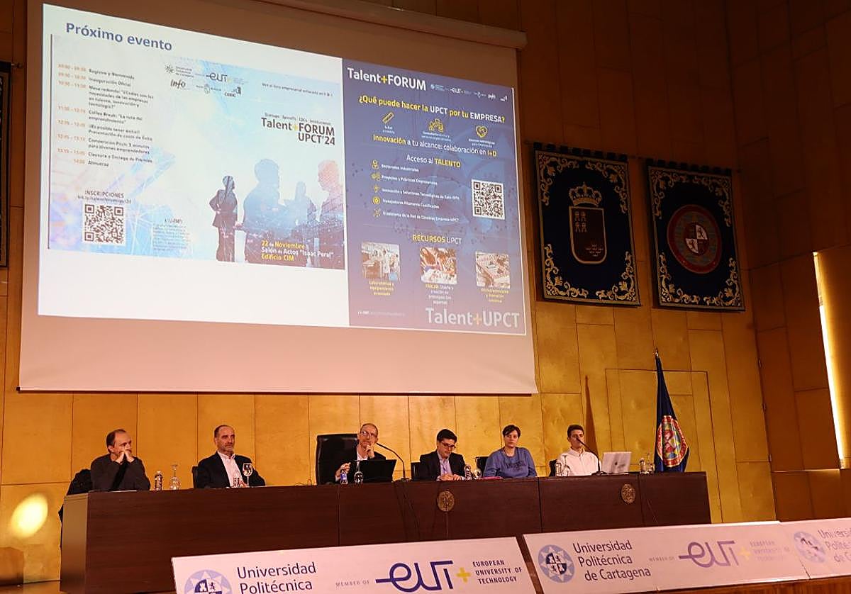 El rector se dirige al claustro este jueves.