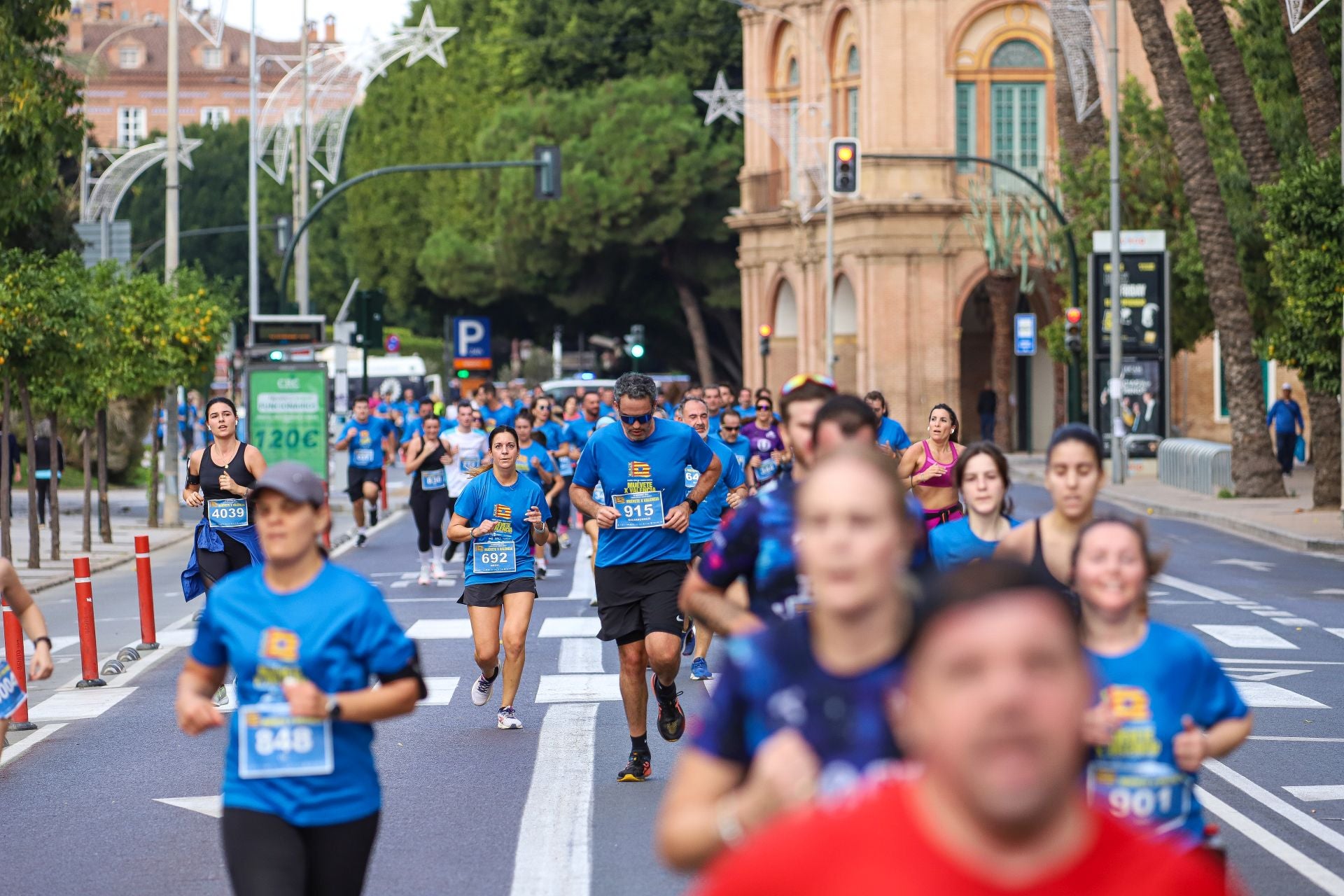 La carrera solidaria &#039;Muévete X Valencia&#039;, en imágenes (I)