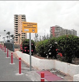 Entrada al puente de Puerto Bello, con acceso restringido, en una imagen de archivo.