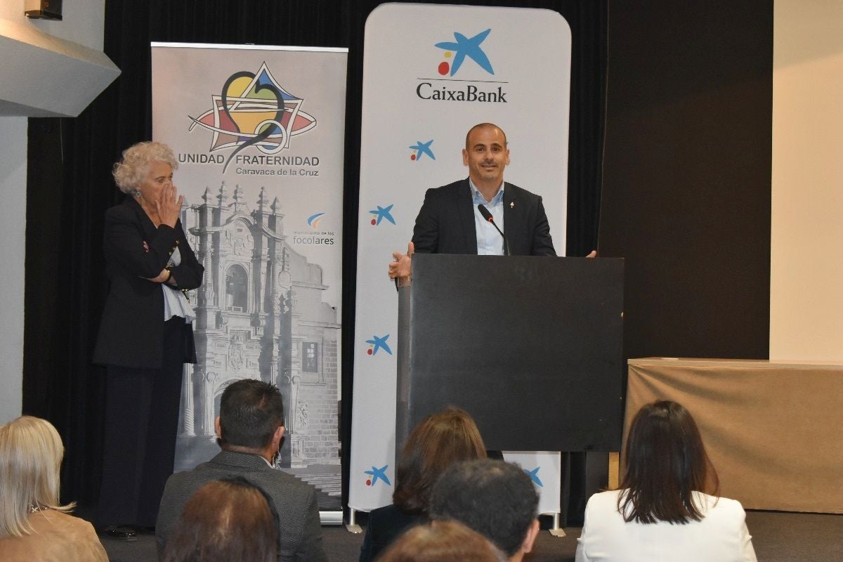 Unidad y Fraternidad entrega las microbecas y presenta concursos Día de la Fraternidad