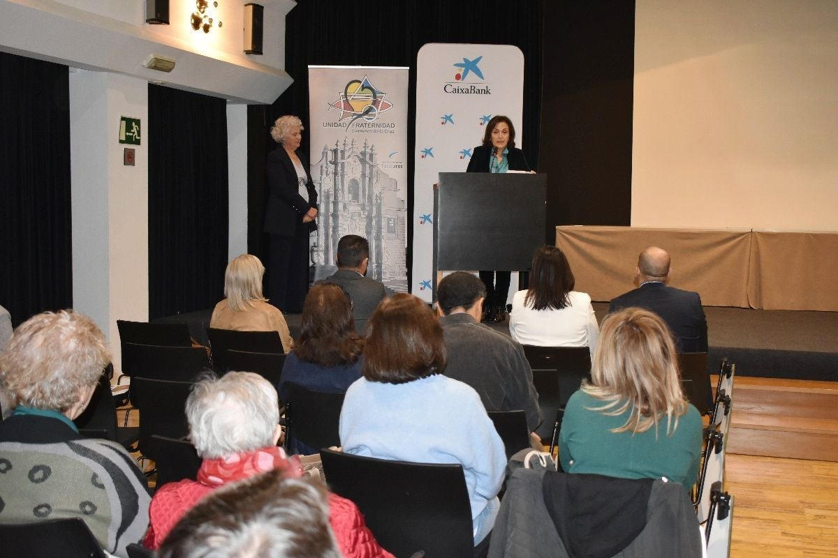 Unidad y Fraternidad entrega las microbecas y presenta concursos Día de la Fraternidad