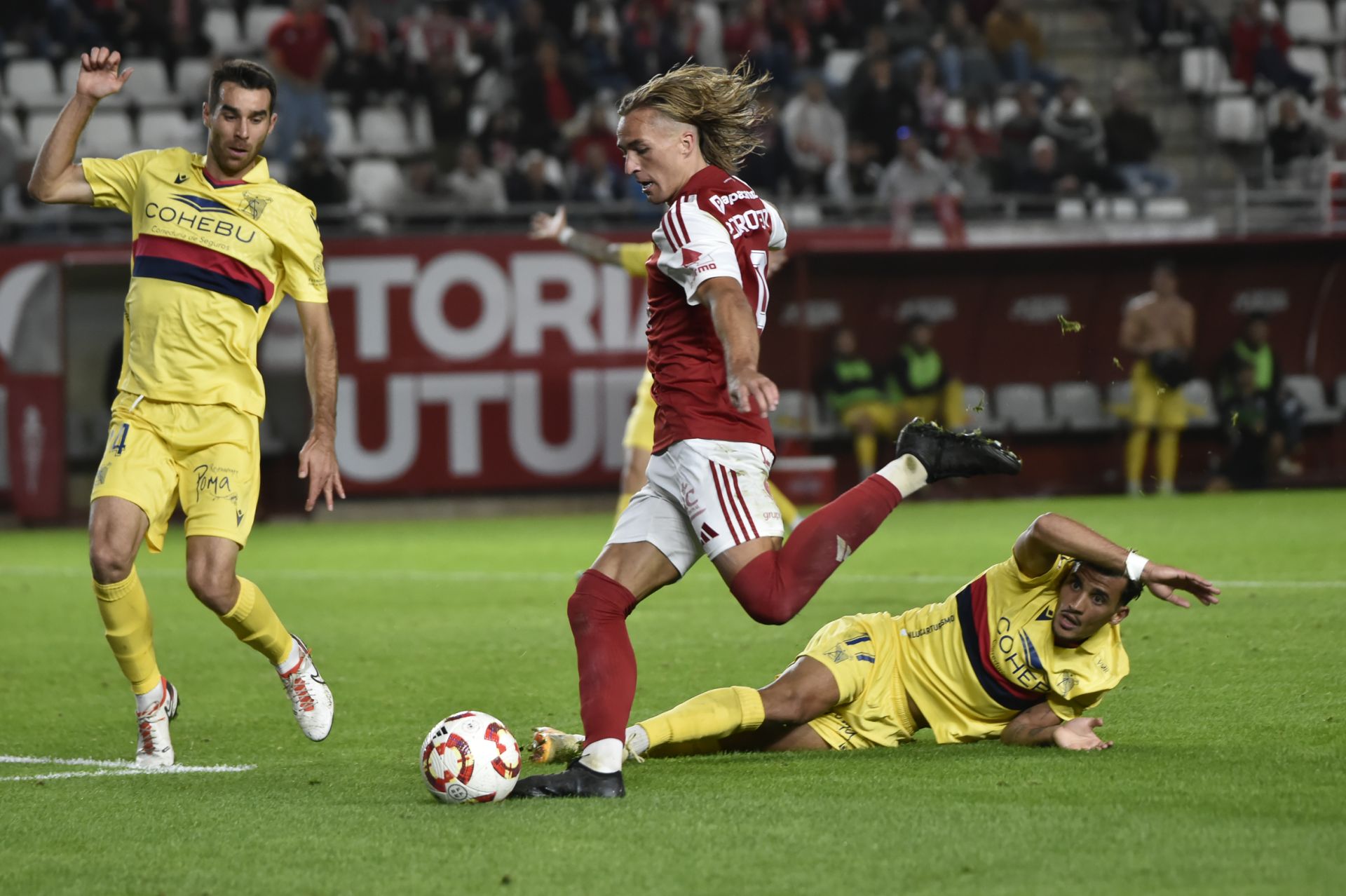 El empate del Real Murcia frente al Atlético Sanluqueño, en imágenes