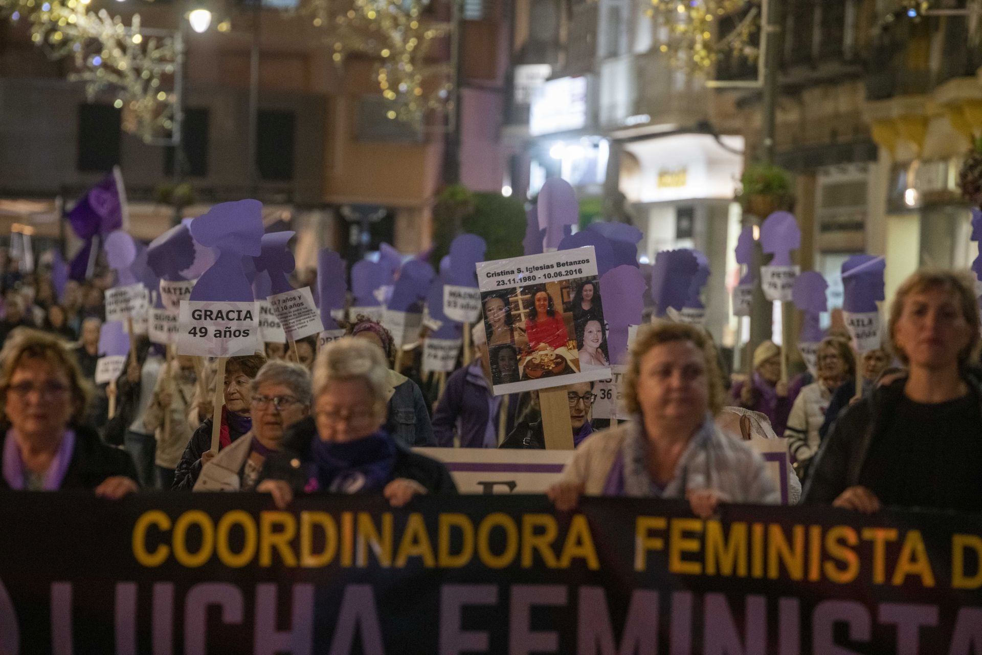 La manifestación contra la violencia machista en Cartagena, en imágenes