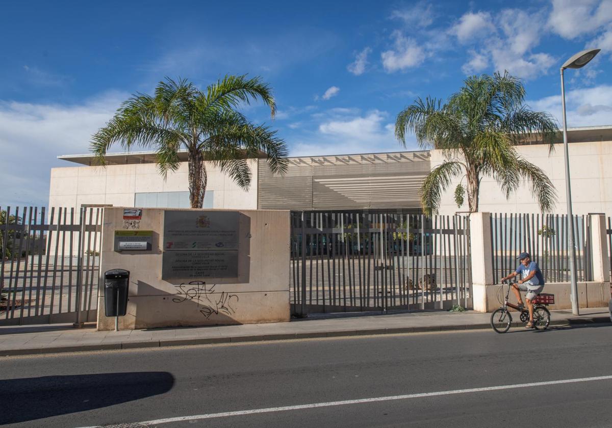 Edificio de la Tesorería de la Seguridad Social de Torrevieja.