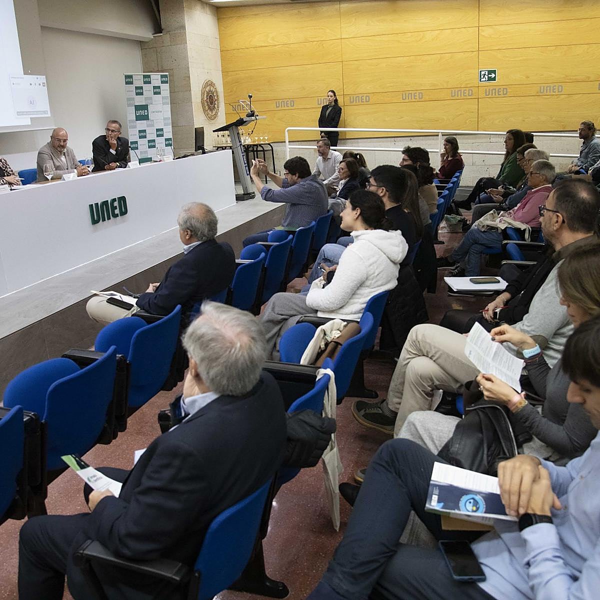 Primera cumbre científica impulsada por los dos gobiernos