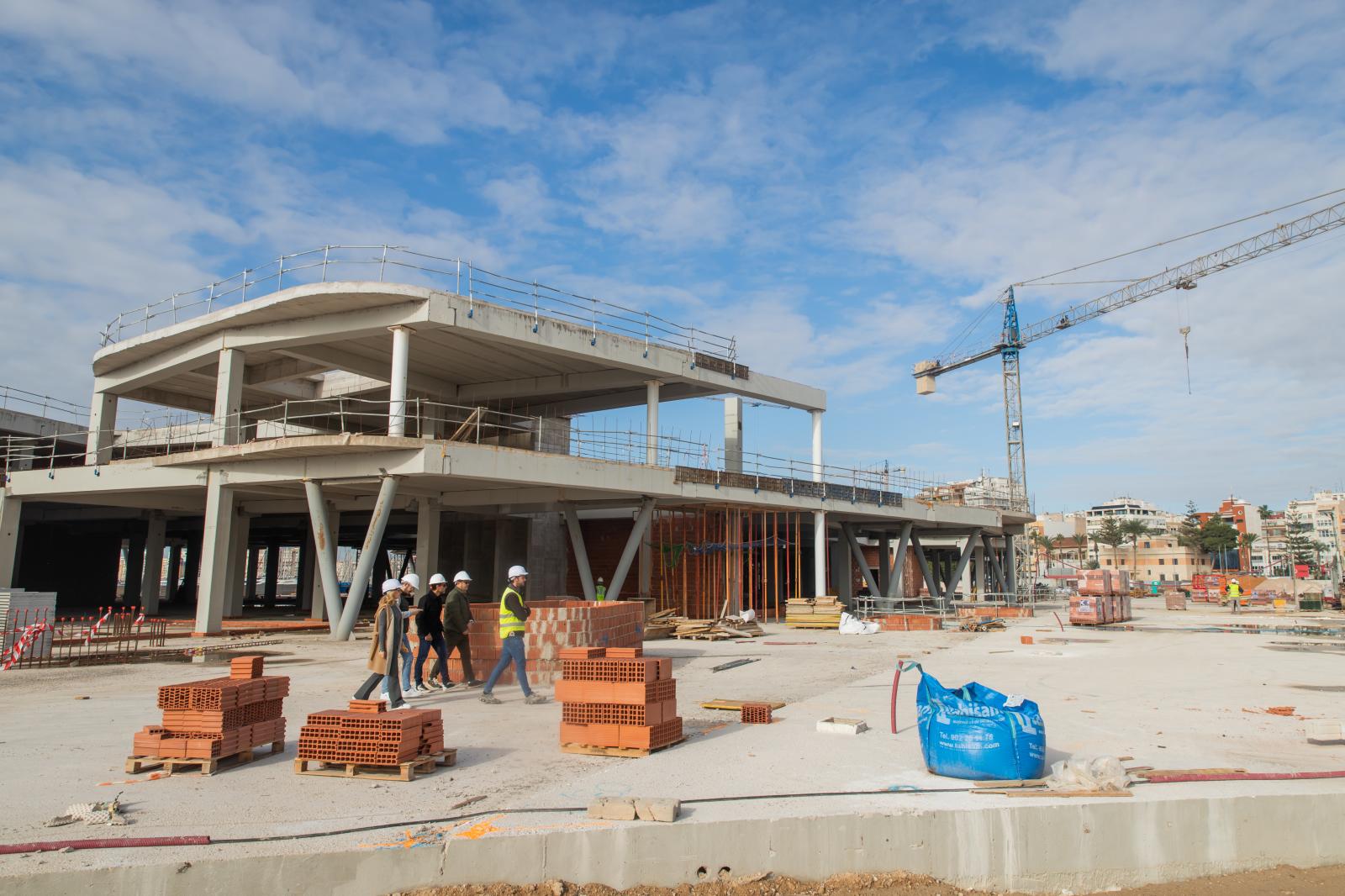 Las imágenes de las obras del nuevo centro de ocio del puerto de Torrevieja