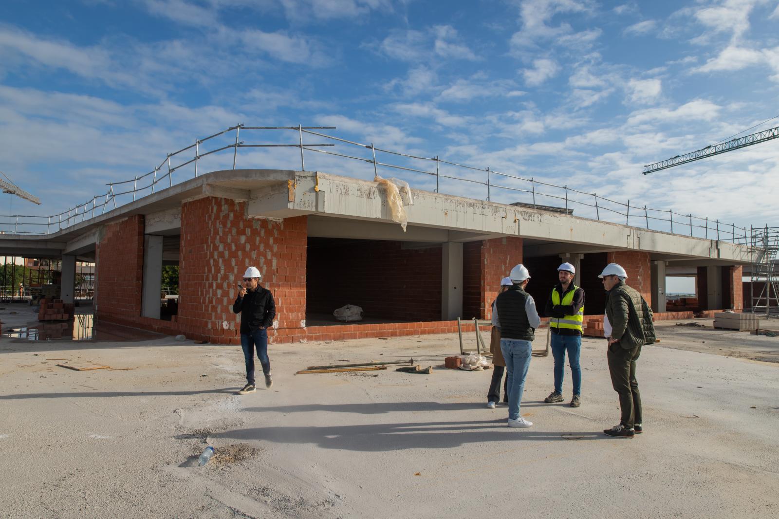 Las imágenes de las obras del nuevo centro de ocio del puerto de Torrevieja