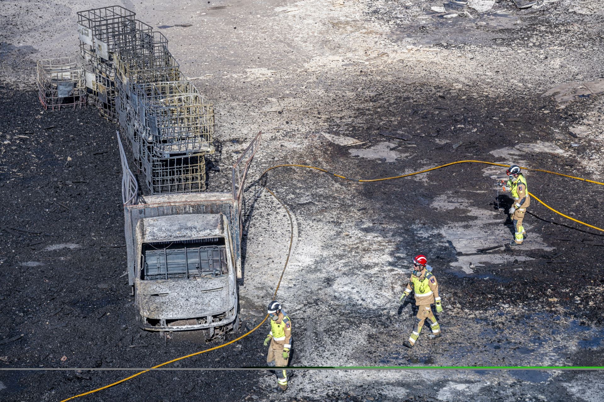 Arde un almacén de palés en Puente Tocinos