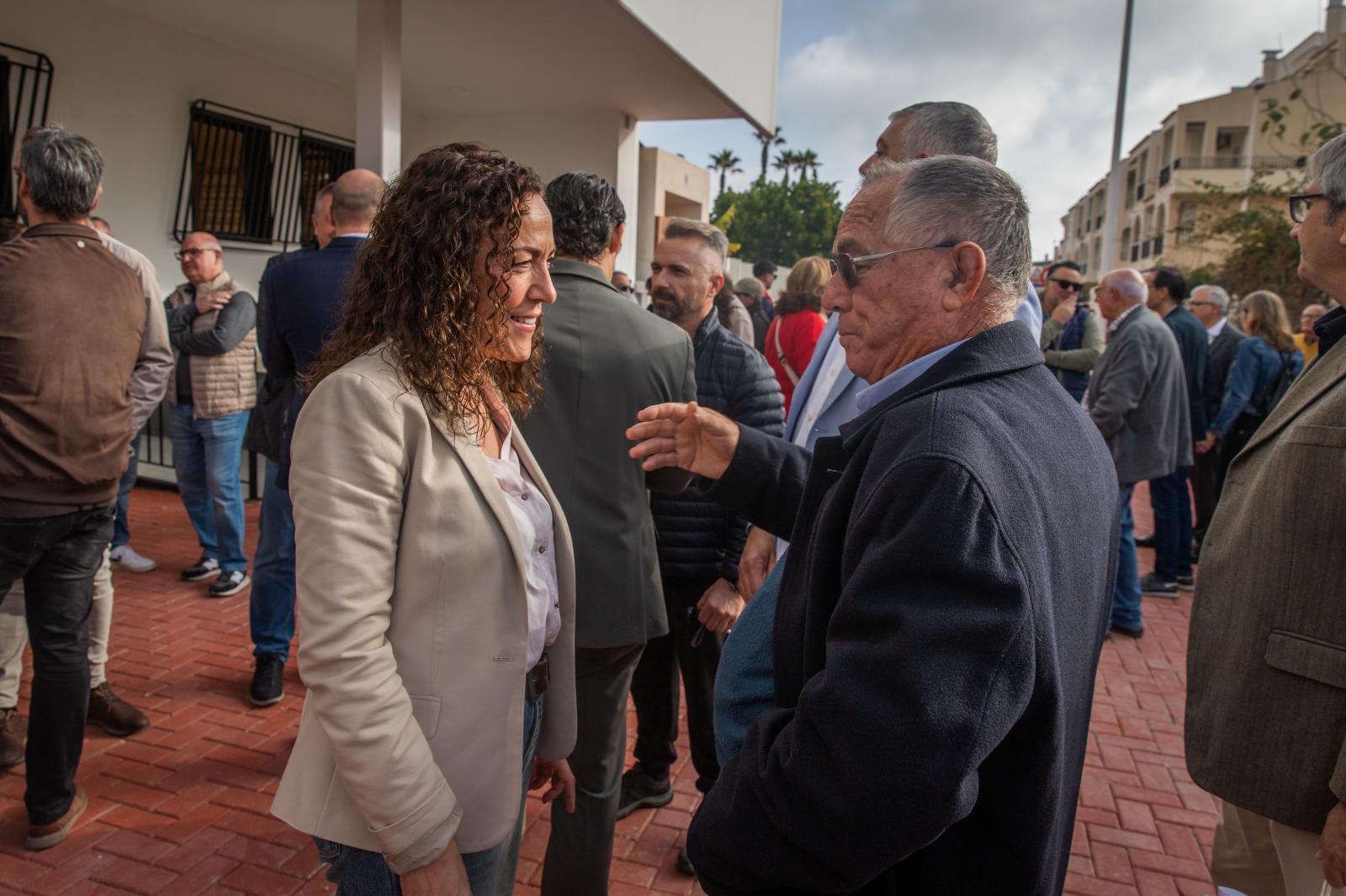 La inauguración del nuevo pabellón polideportivo de La Mata, en imágenes