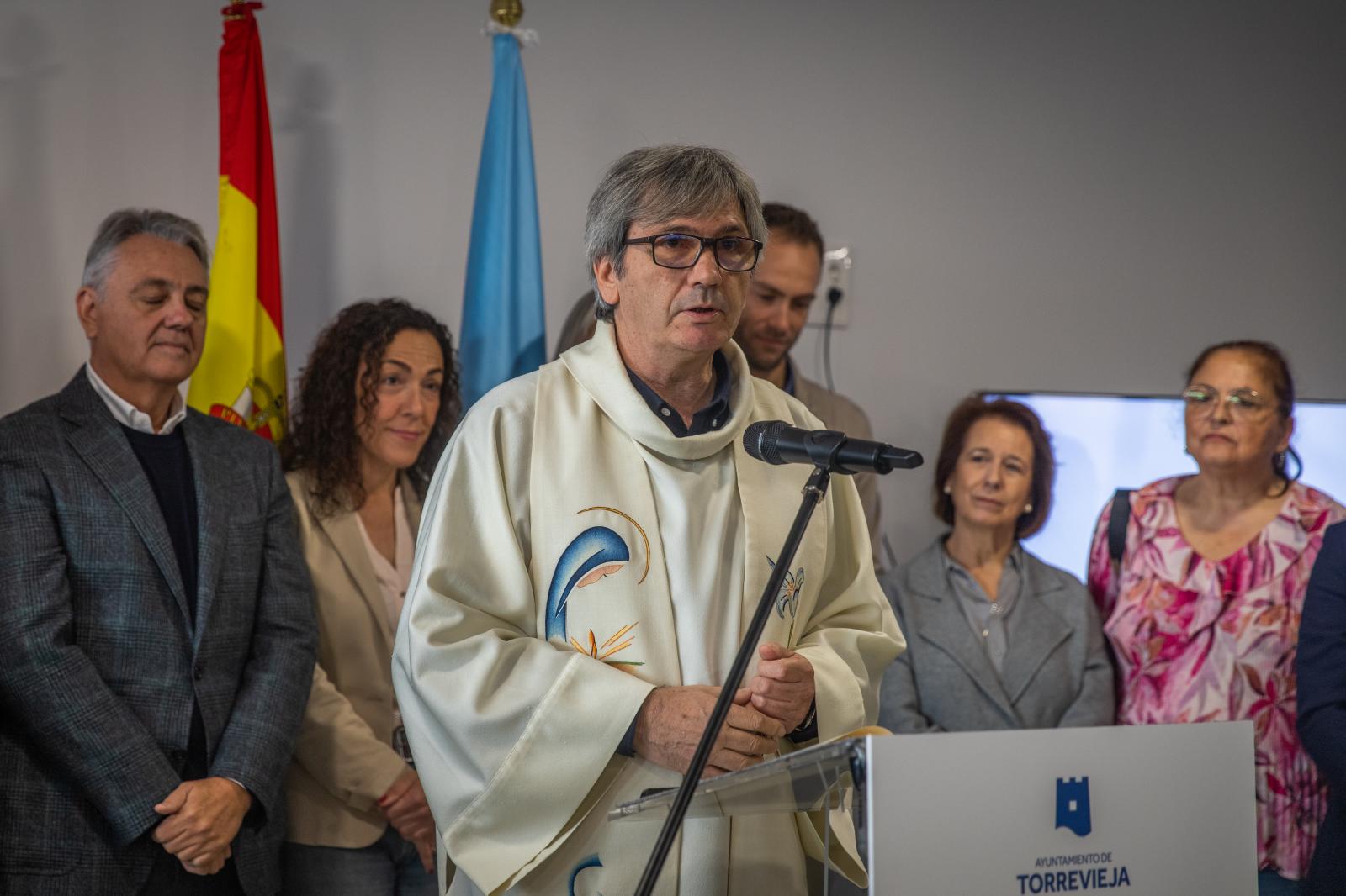 La inauguración del nuevo pabellón polideportivo de La Mata, en imágenes