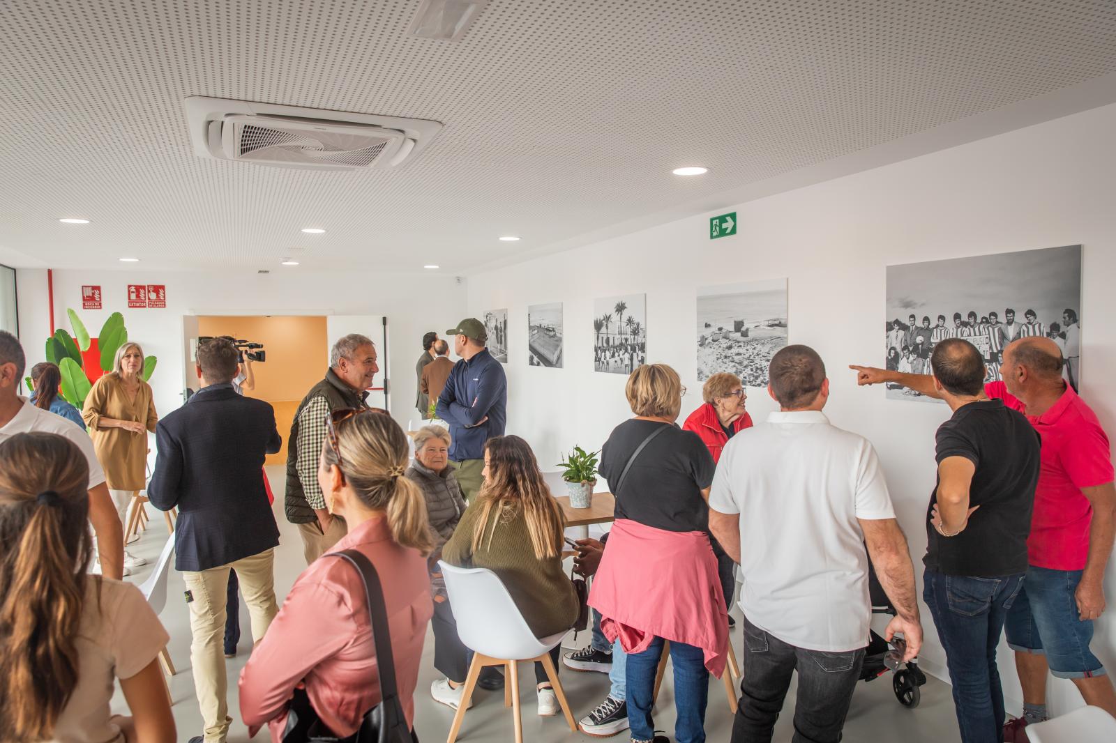 La inauguración del nuevo pabellón polideportivo de La Mata, en imágenes