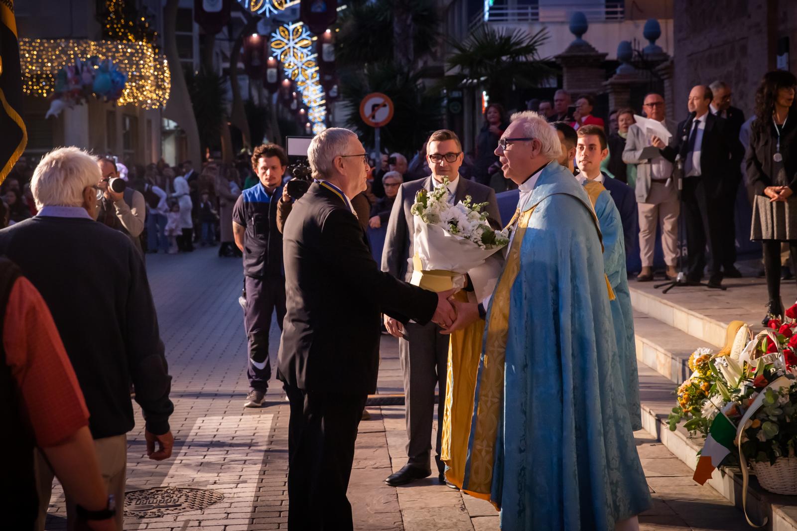 Las imágenes de la ofrenda floral a la Purísima en Torrevieja