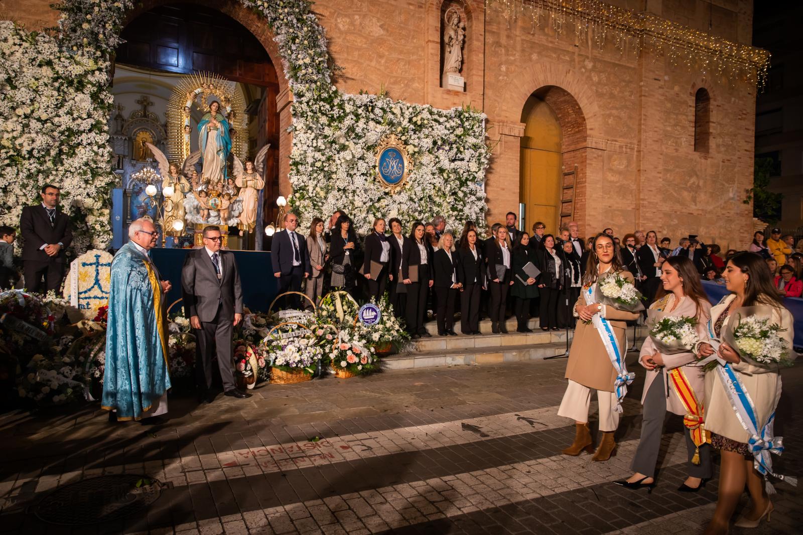 Las imágenes de la ofrenda floral a la Purísima en Torrevieja