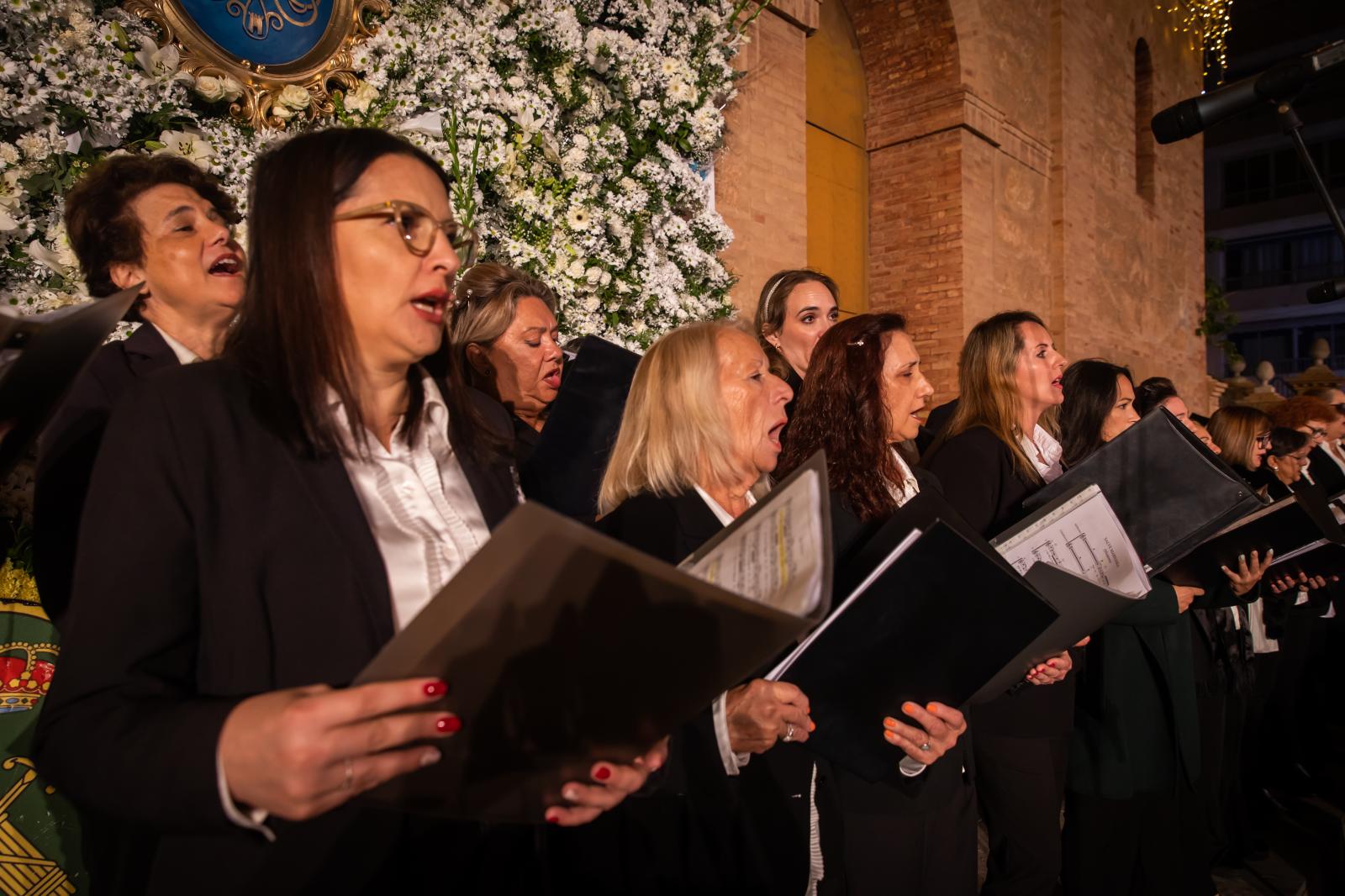 Las imágenes de la ofrenda floral a la Purísima en Torrevieja