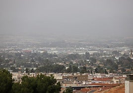 Calima sobre la ciudad de Murcia en una imagen de archivo