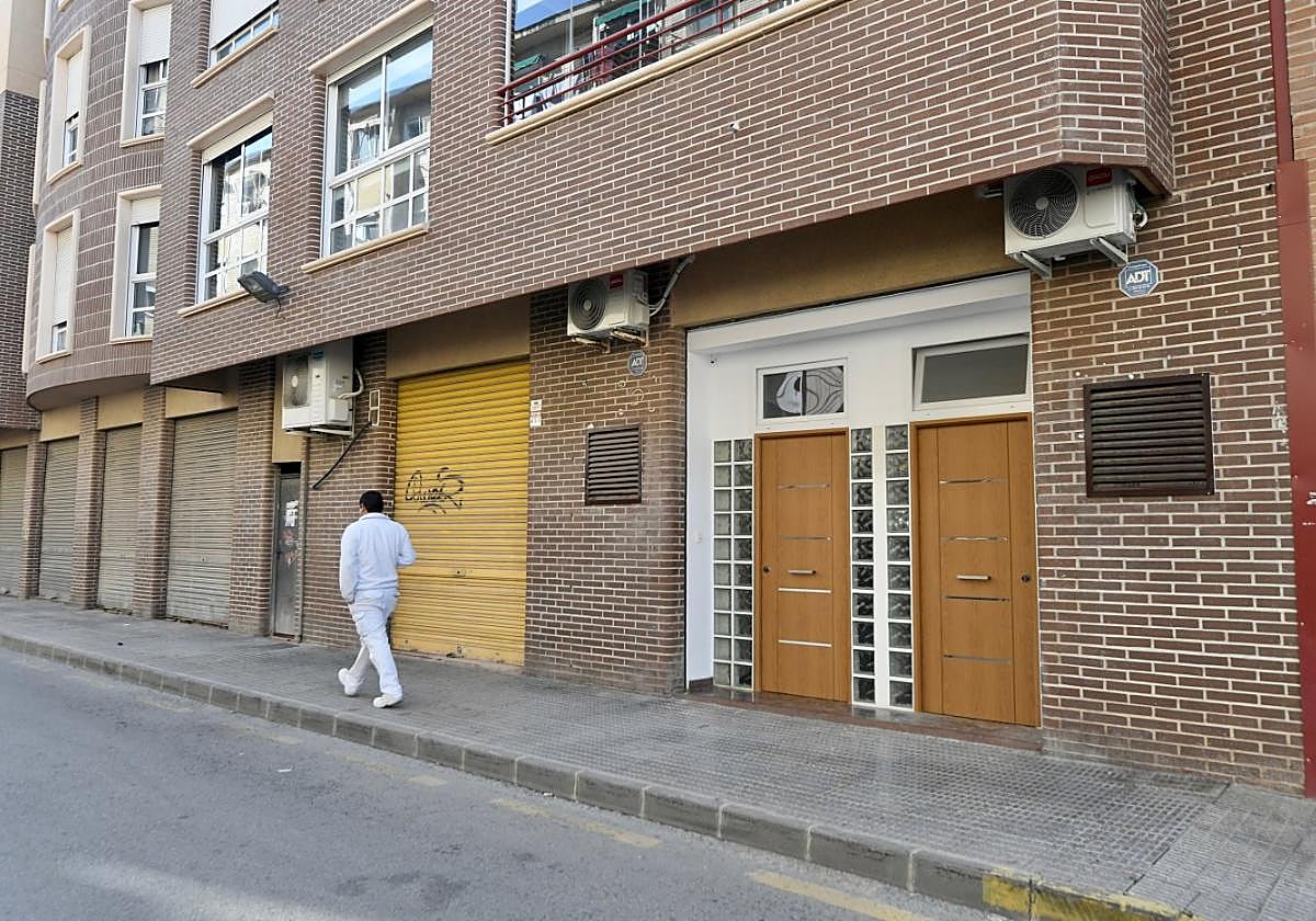 Bajos transformados en viviendas en el barrio de Vistalegre, en una zona calificada como de flujo preferente según la CHS.