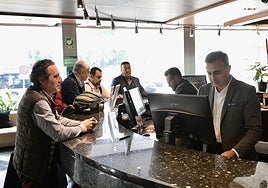 Recepción del Hotel Nelva, en Murcia, el pasado lunes.