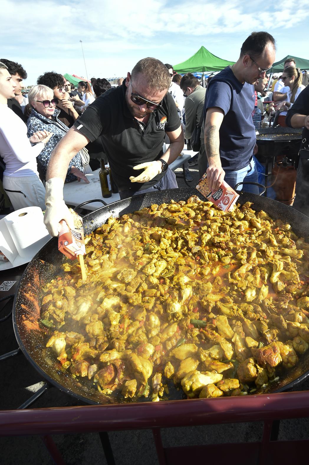 Las imágenes del concurso de paellas de las fiestas de la Purísima en Torrevieja