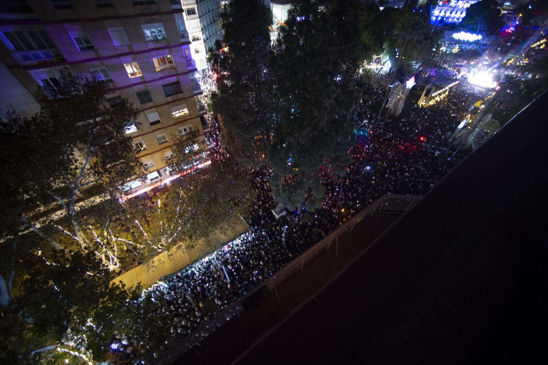 El encendido del Gran Árbol de Navidad de Murcia, en imágenes