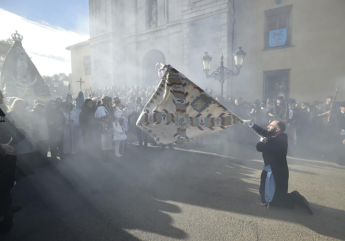 La Bajada de la Virgen del Castillo de Yecla, en imágenes