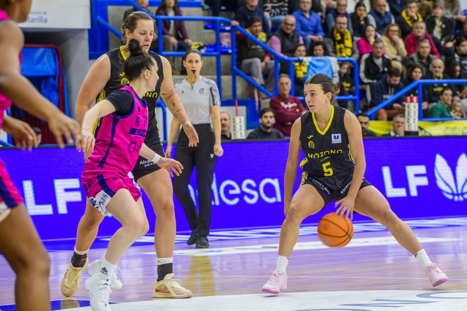 La victoria del Hozono Global Jairis ante el Spar Gran Canaria, en imágenes