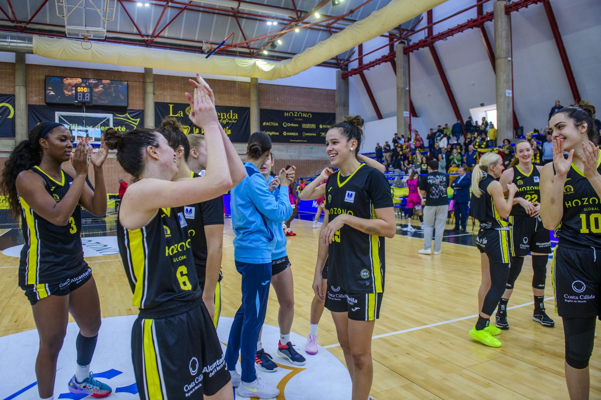 La victoria del Hozono Global Jairis ante el Spar Gran Canaria, en imágenes