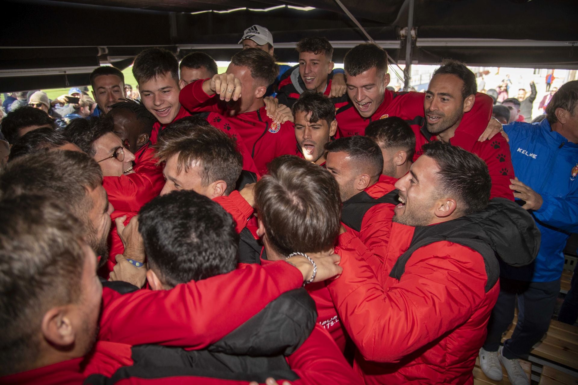 La afición y los jugadores de la Minera descubren a su rival en la Copa del Rey