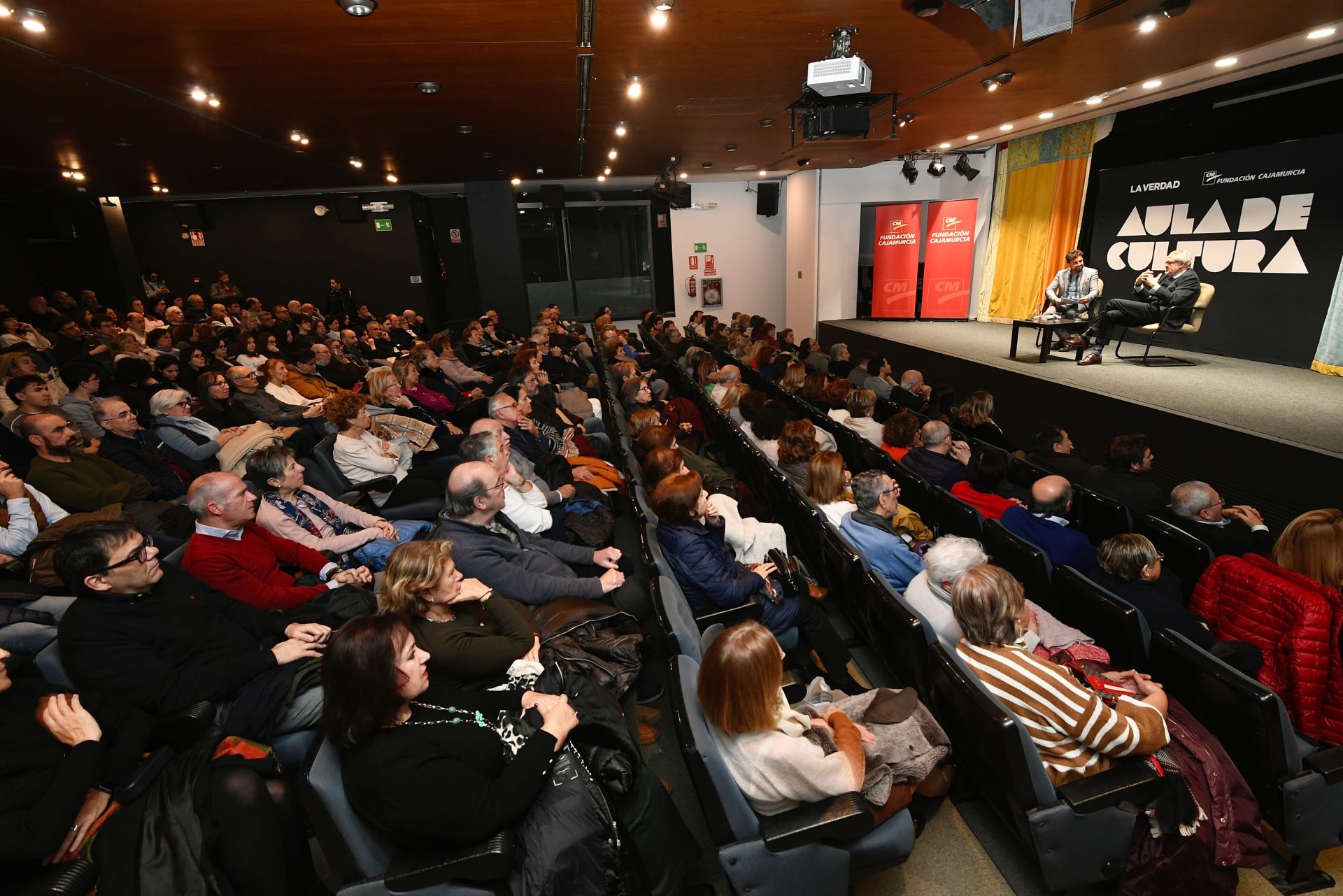 Las imágenes de Miguel Falomir en el Aula de Cultura de LA VERDAD