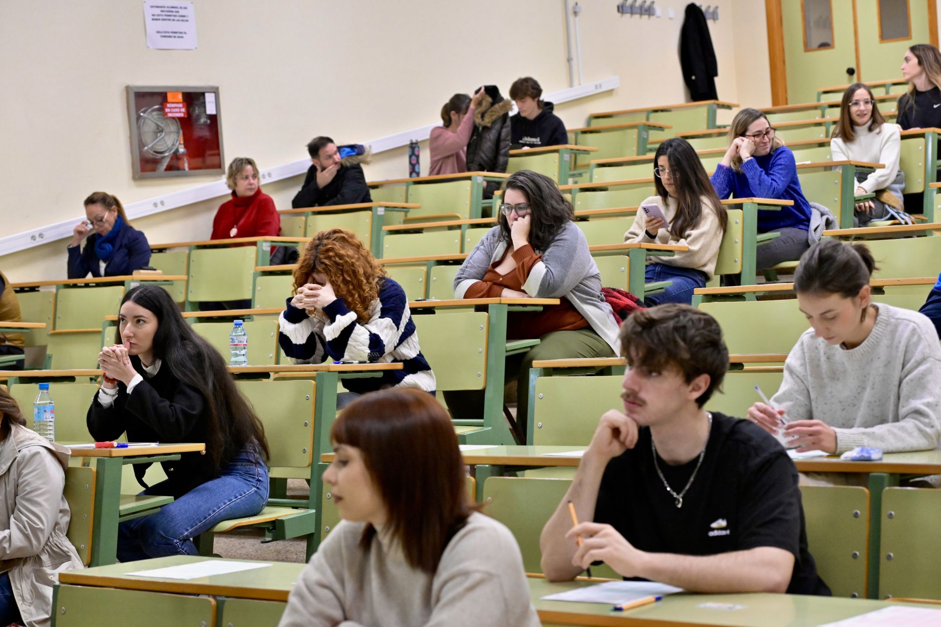 Las oposiciones de la Administración General del Estado en la Región de Murcia, en imágenes