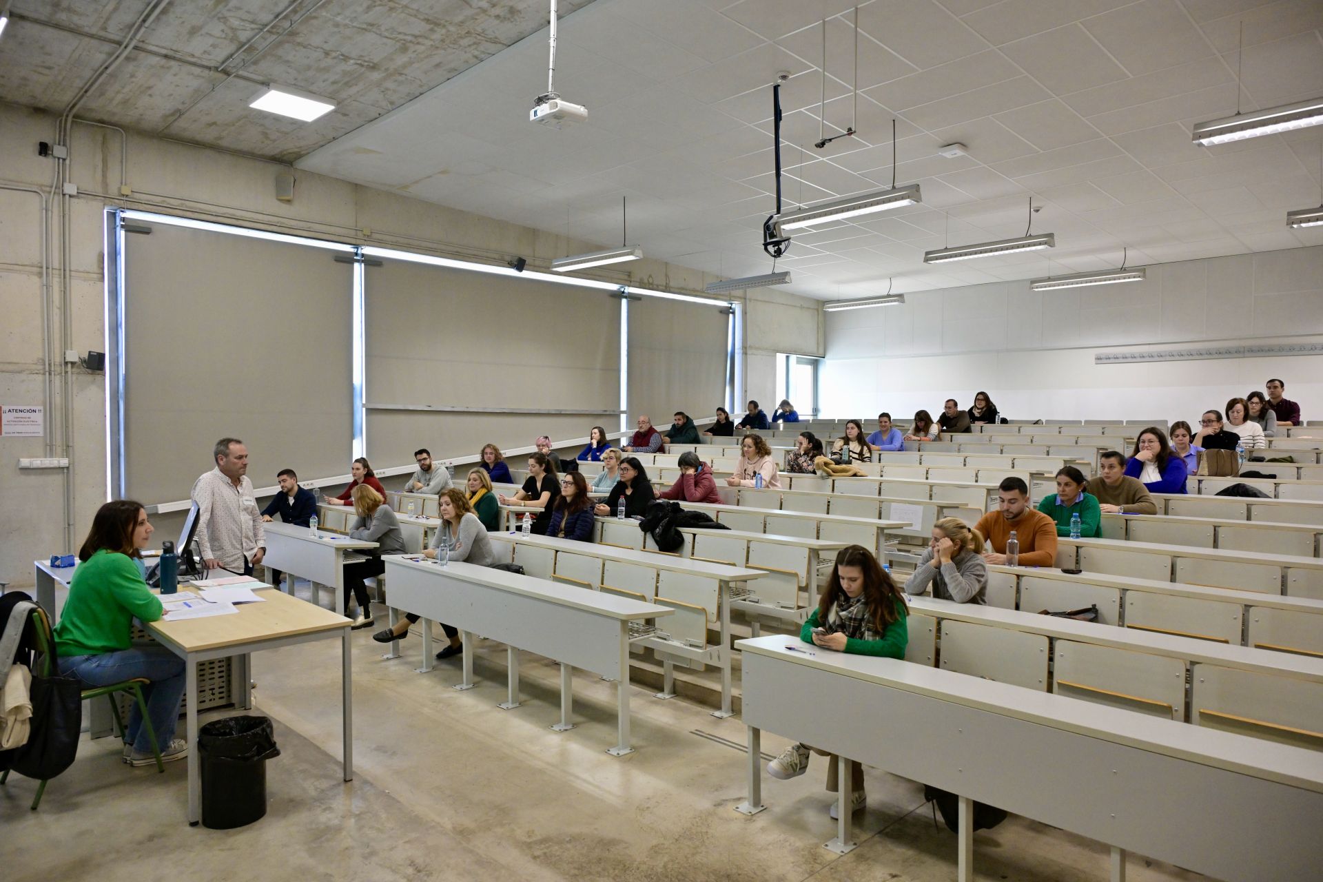 Las oposiciones de la Administración General del Estado en la Región de Murcia, en imágenes