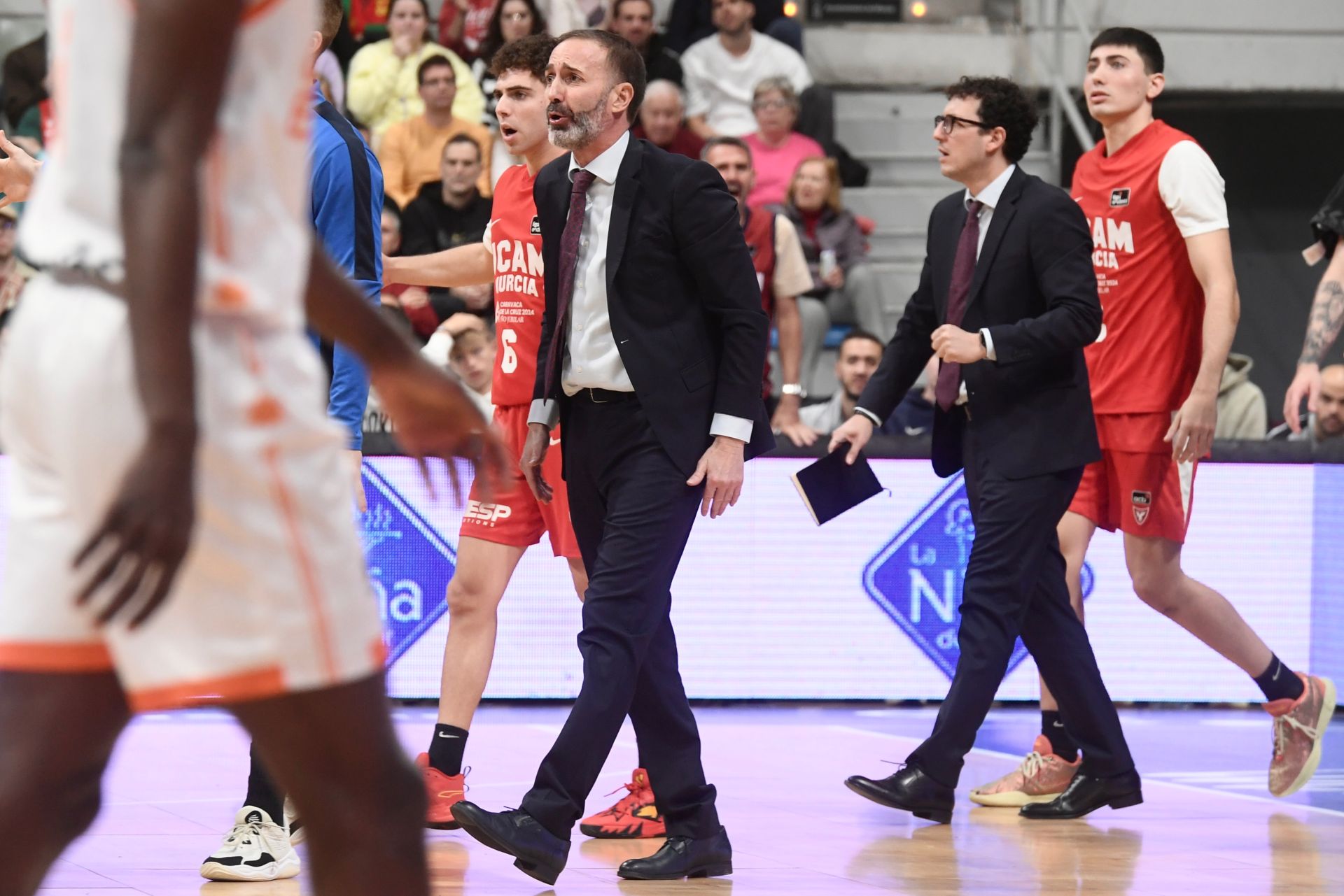 El partido entre el UCAM Murcia y el Valencia Basket, en imágenes