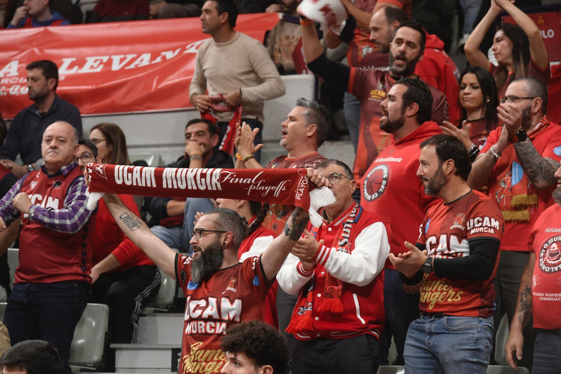 El partido entre el UCAM Murcia y el Valencia Basket, en imágenes