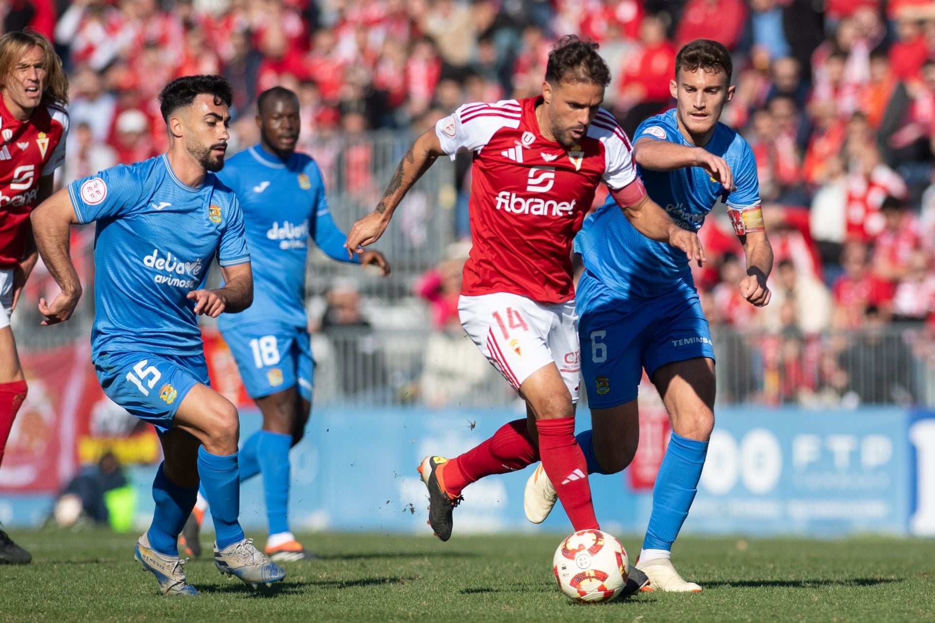 El empate del Real Murcia frente al Fuenlabrada, en imágenes