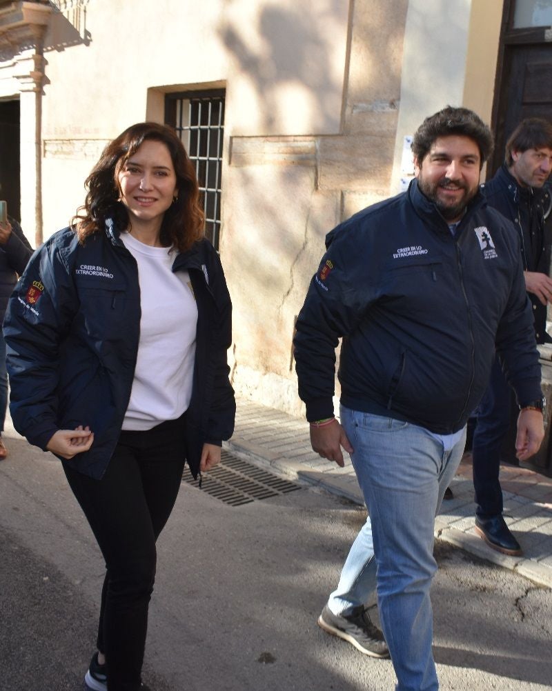 Imágenes de la visita de Díaz Ayuso - I Centro de Acogida